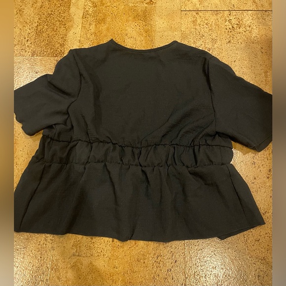 Emery Rose  Black Ruched Frill Short Sleeve Crop Top Size XL ( fits like L) - Picture 9 of 15